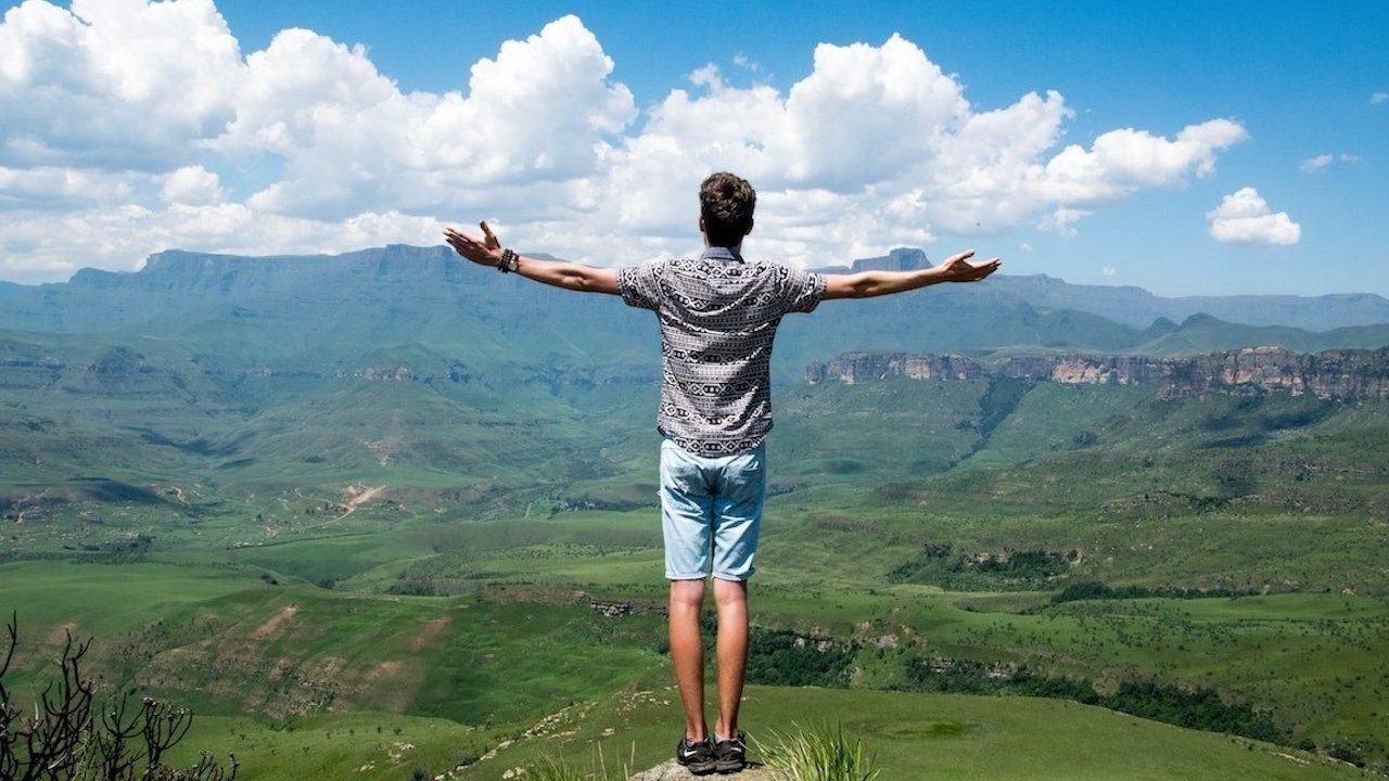 Why Simple Living Is More Popular Than Ever